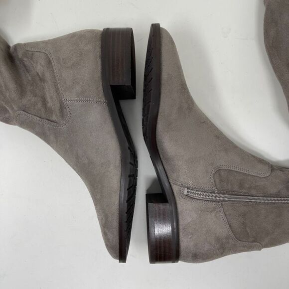 Ivanka Trump Women's Knee High Low Heel Tall Boots Faux Suede Grey Size 5.5M - Picture 3 of 9